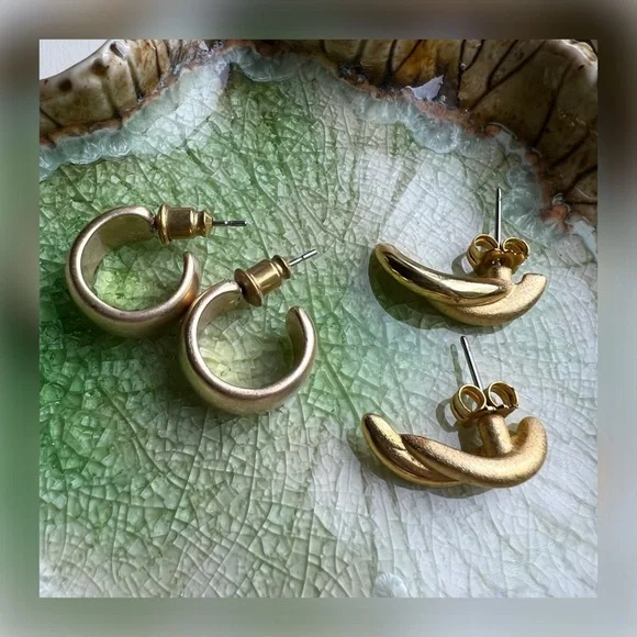 BUNDLE OF 2 BRUSHED GOLD OPEN HOOP EARRINGS - Picture 1 of 5